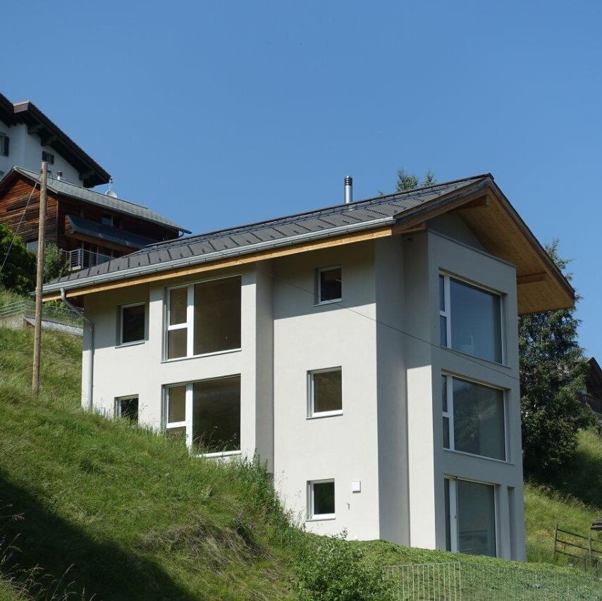 Einfamilienhaus mit Einliegerwohnung als Erstwohnsitz in Cumbel